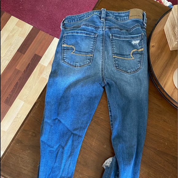 American Eagle ripped skinny jeans - Picture 2 of 3